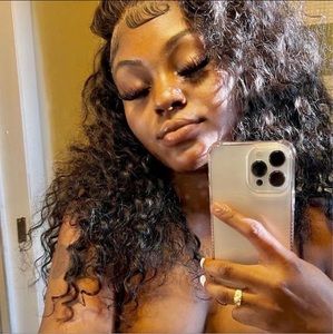 Meet your Posher, Hley